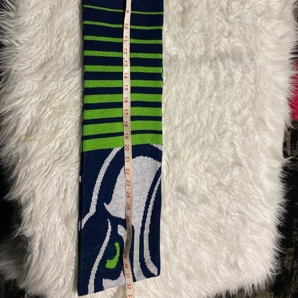 Forever Collectibles NFL Unisex Seahawks scarf - Picture 6 of 9